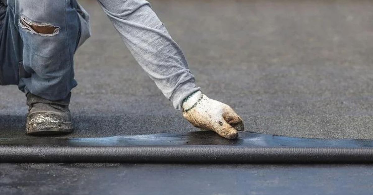 How to fix a leaking flat roof